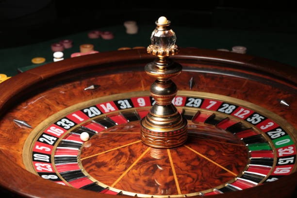 Real-time multiplier tracker on Lightning Baccarat table